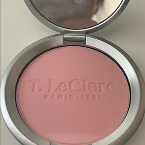 T. LeClerc Pressed Powder